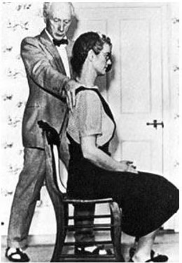 F. M. Alexander a módszer gyakorlati tanításában